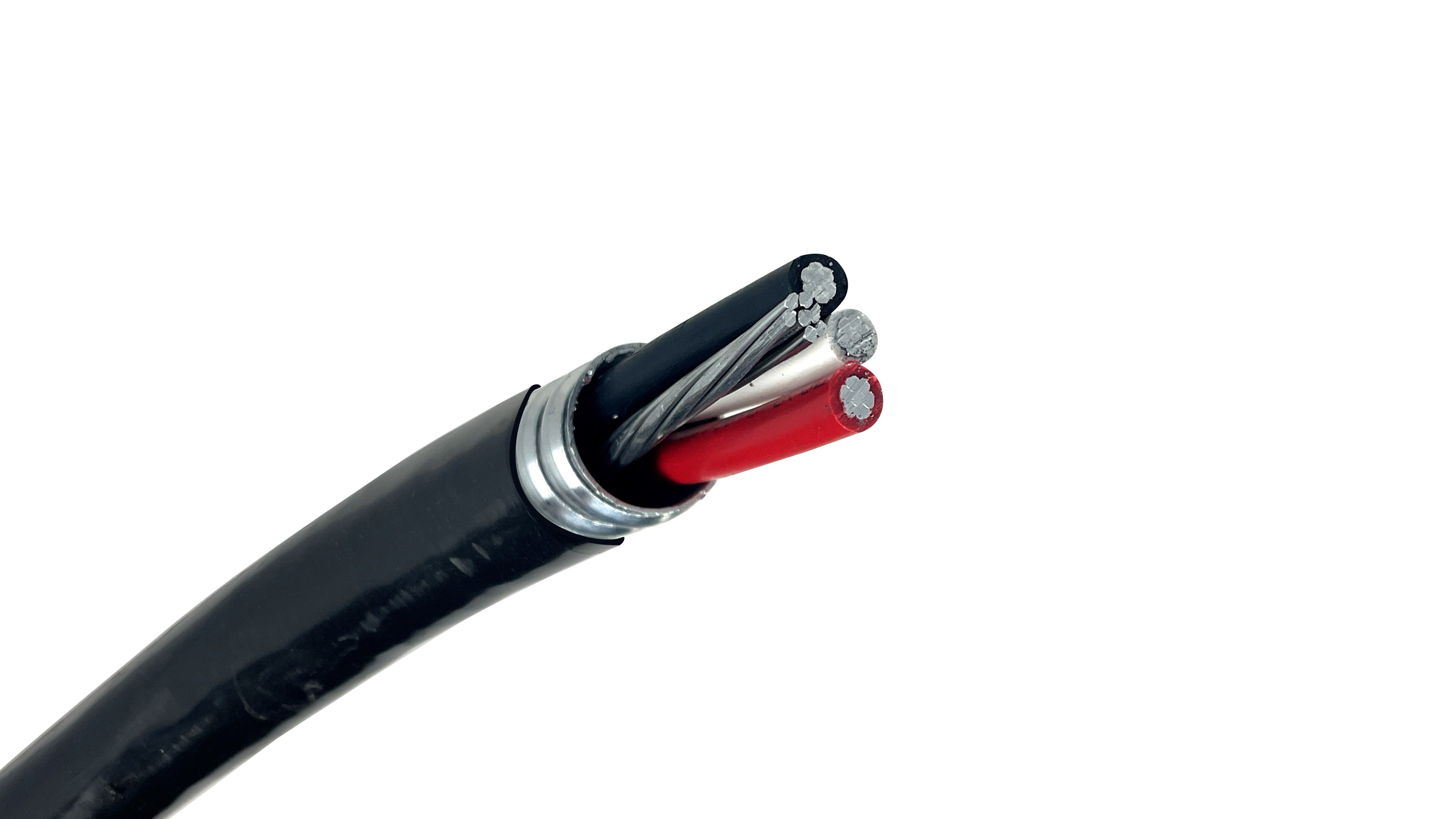 500 MCM 3C Aluminum MC Cable, 600V Feeder Wire with 1 AWG Bare Ground, Aluminum Interlock Armor Black PVC Direct Burial Jacket.
